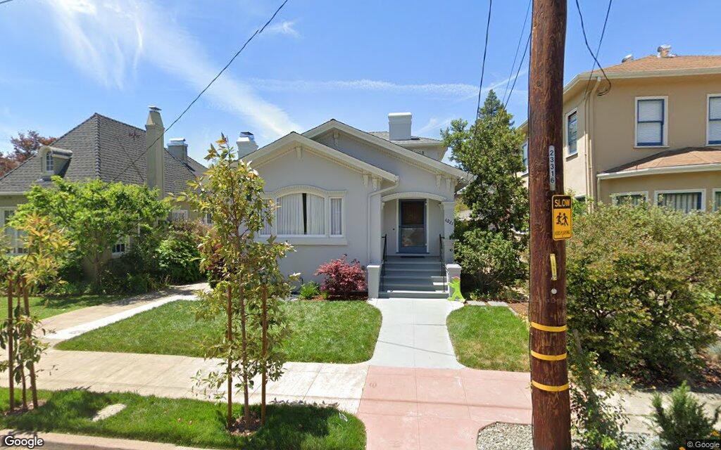 Single family residence sells in Oakland for $2.2 million