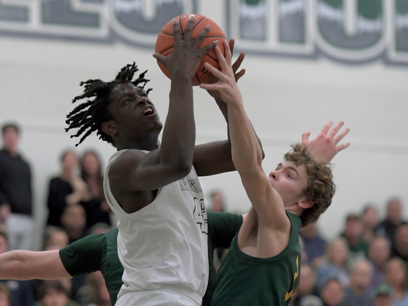 De La Salle clamps San Ramon Valley, advances to EBAL title game