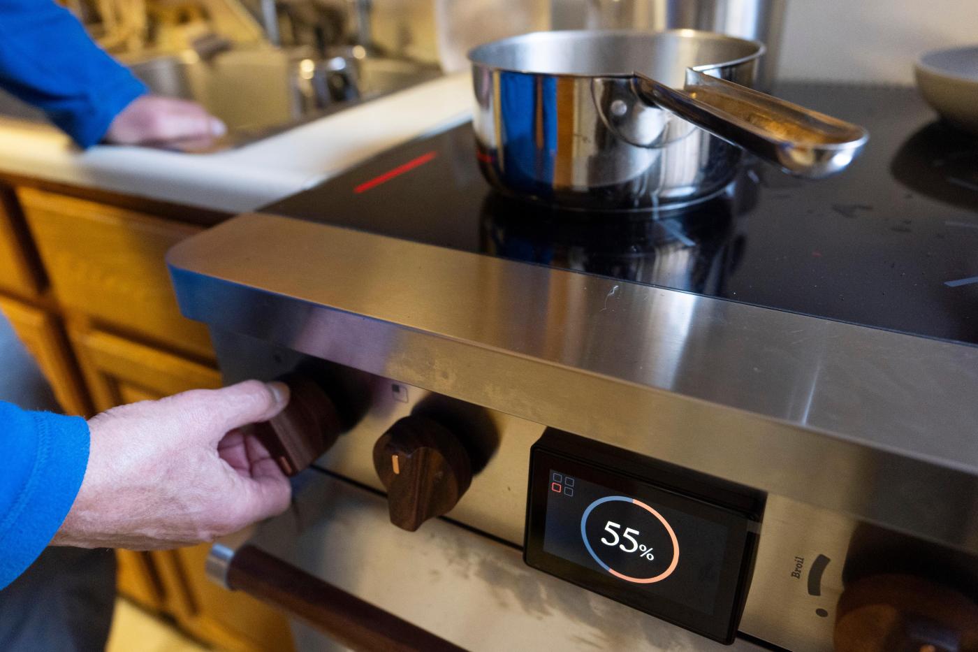 East Bay startup’s new stove that plugs into a normal wall outlet could be major gain for health and climate