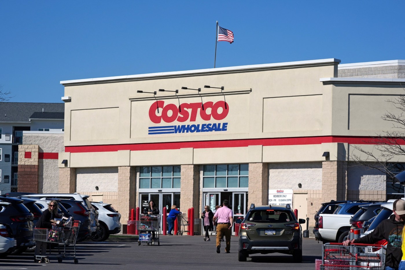 Fake Costco email promises free ice cream maker in new scam