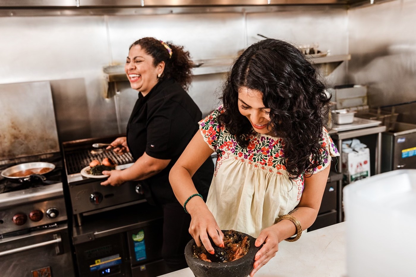 A Mexican beachside-style cevicheria opens in Old Oakland