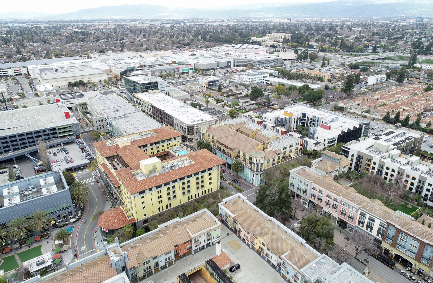 After Santana Row stabbing, many shoppers feel safe, but others express security concerns