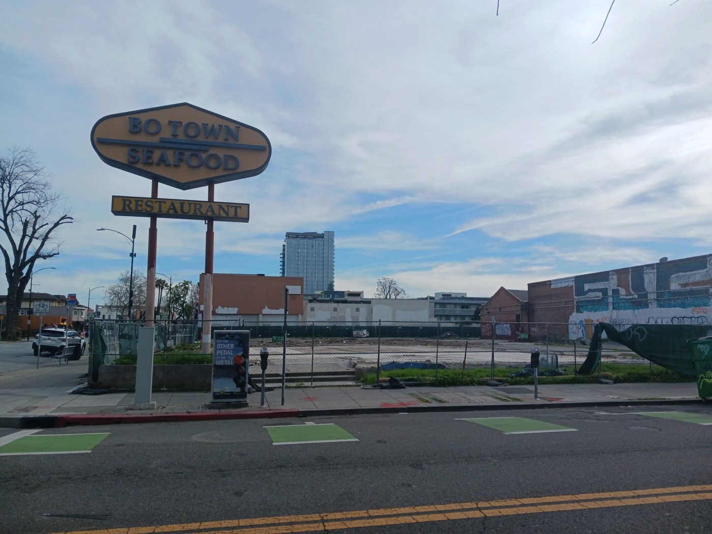 Fire-scorched San Jose restaurant site is bulldozed to battle blight