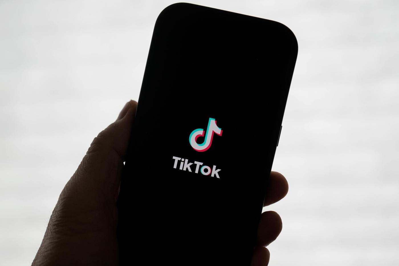 TikTok returns to Apple and Google app stores in the US