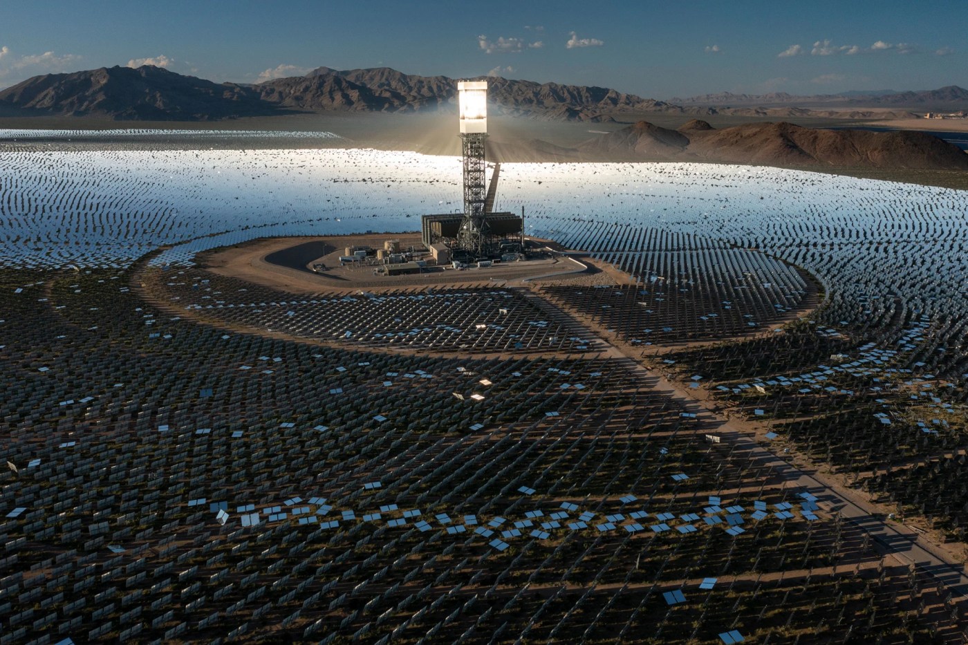 This alien-like field of mirrors in the California desert was once the future of solar energy. It’s closing after just 11 years