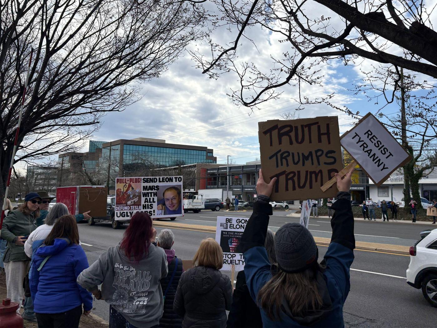 Misinformation expert encouraged picket lines at Tesla sites to protest DOGE cuts. Then came the online threats