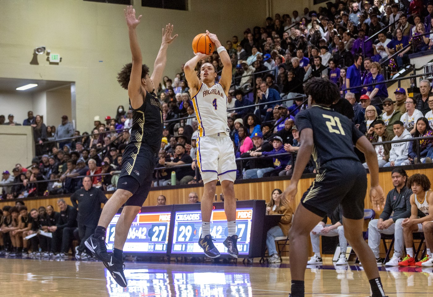 Riordan redemption: Crusaders stay steady in heavily-anticipated Open Division rematch with Salesian