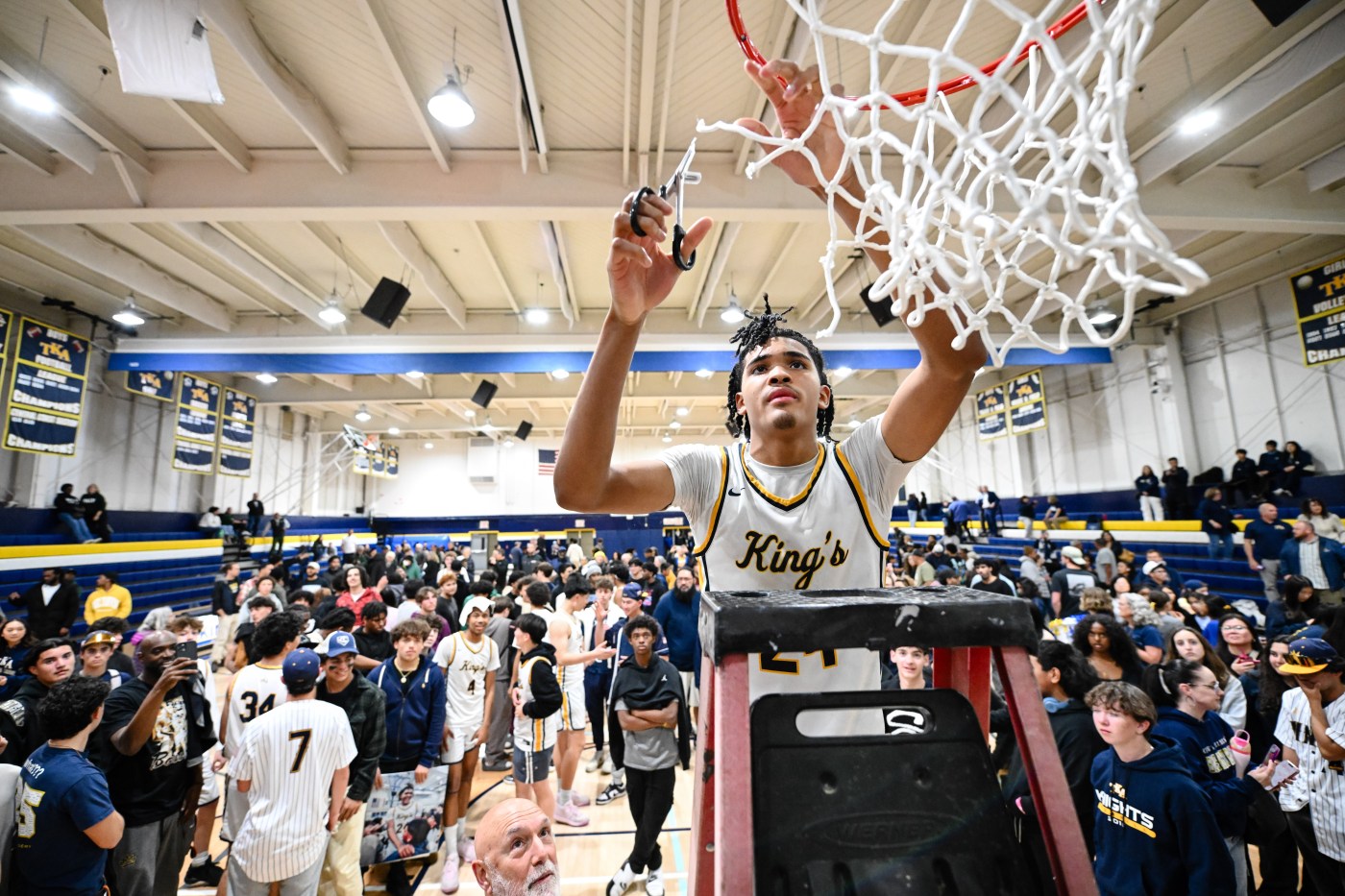 The King’s Academy holds off Palo Alto, wins NorCal Division III title