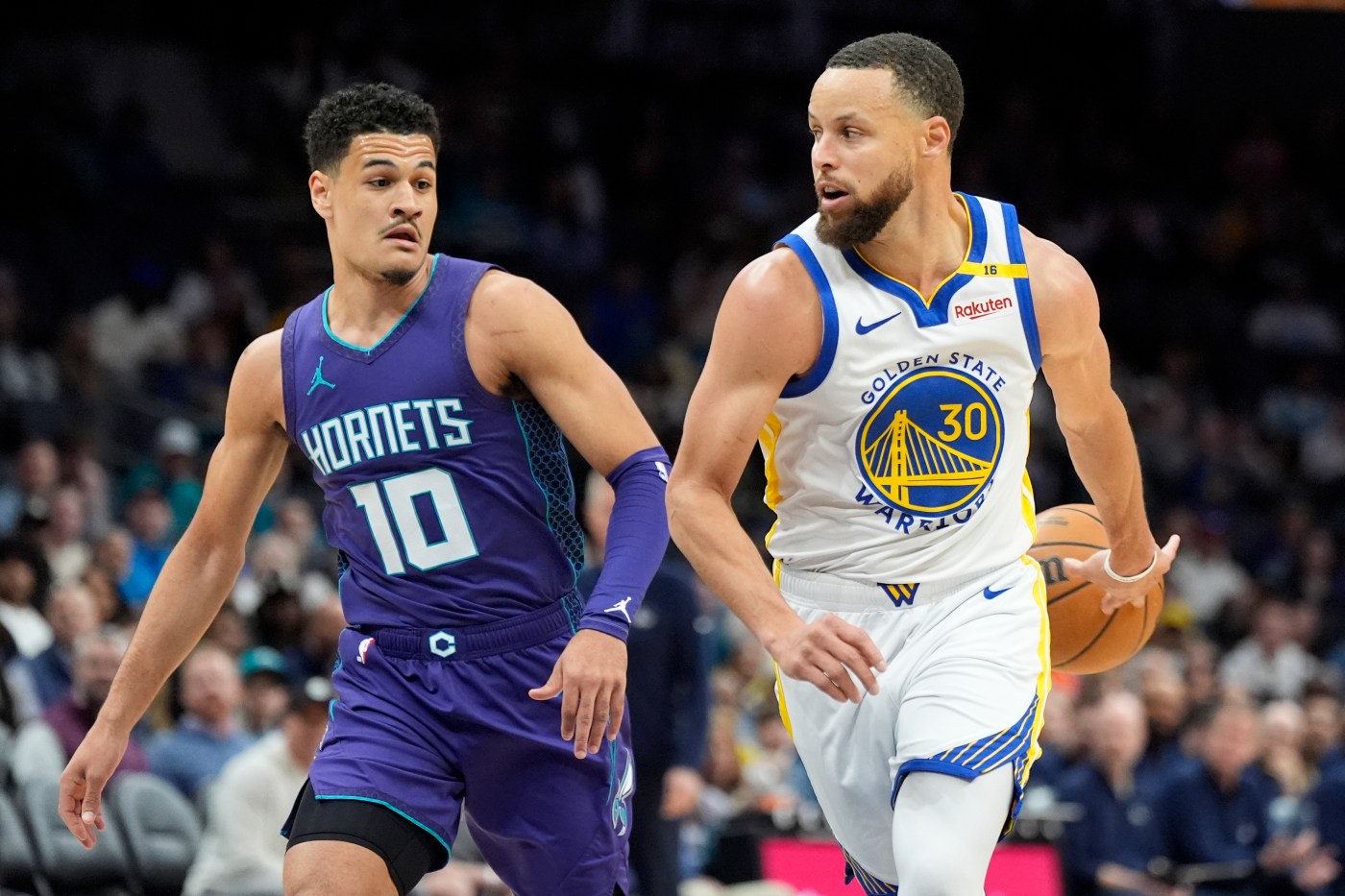 Warriors pull away from Hornets in front end of back-to-back