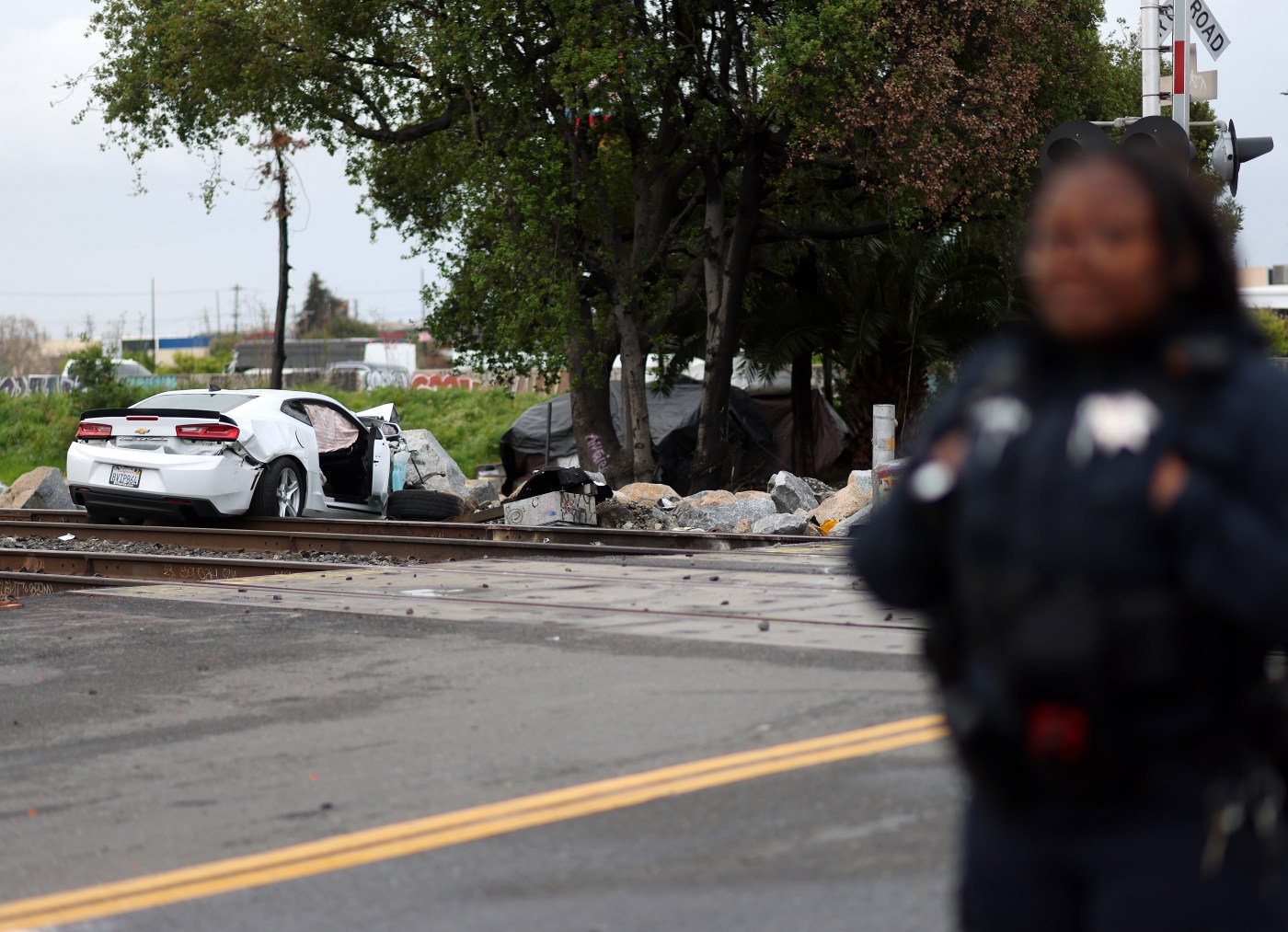 Woman survives vehicle collision with train in Oakland