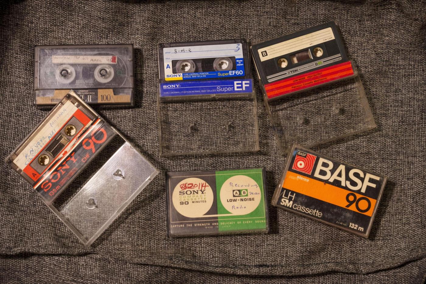 Kashmir’s Sufi music lovers are sticking with the audio cassette