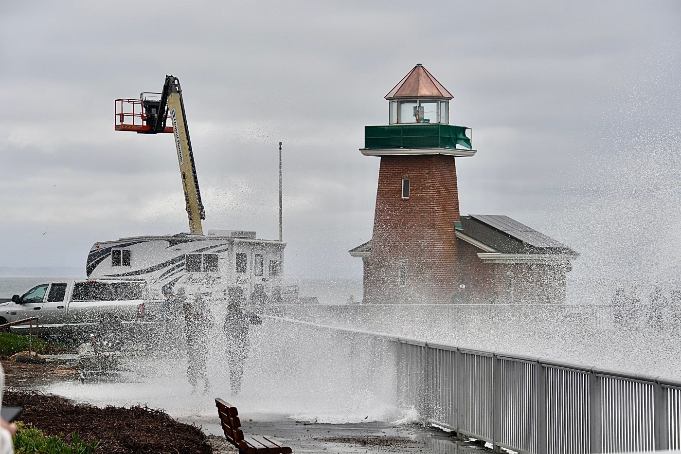 Santa Cruz coast: Hazardous waves prompt water rescues, Capitola beach closure