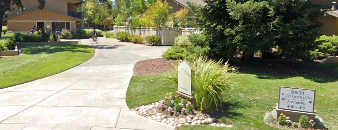 Cupertino apartment site is bought for hundreds of millions of dollars