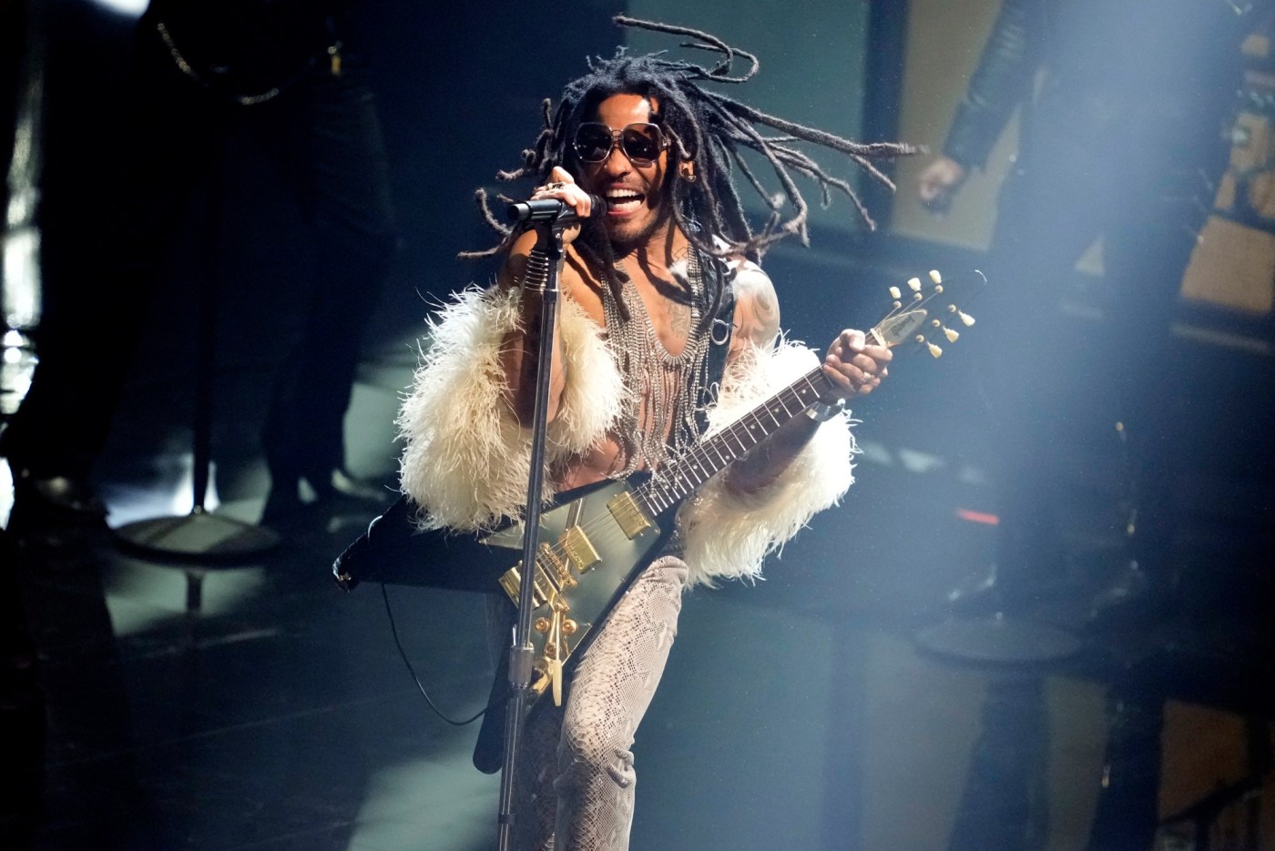 Horoscopes May 26, 2025: Lenny Kravitz, start something new