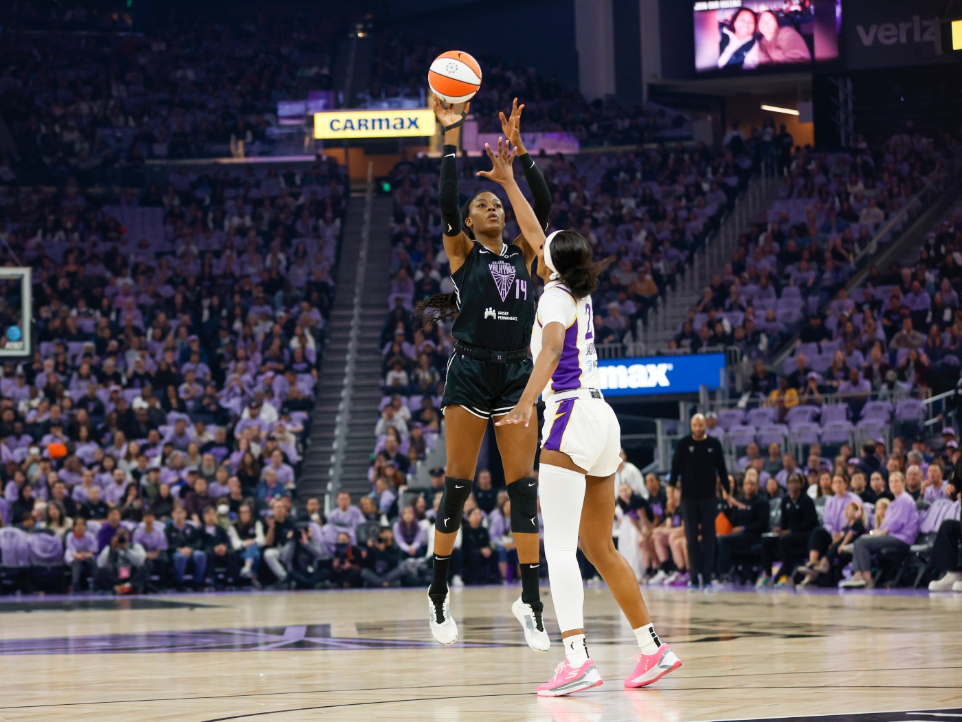 Valkyries’ second-half comeback falls short as Golden State drops season opener to L.A. Sparks
