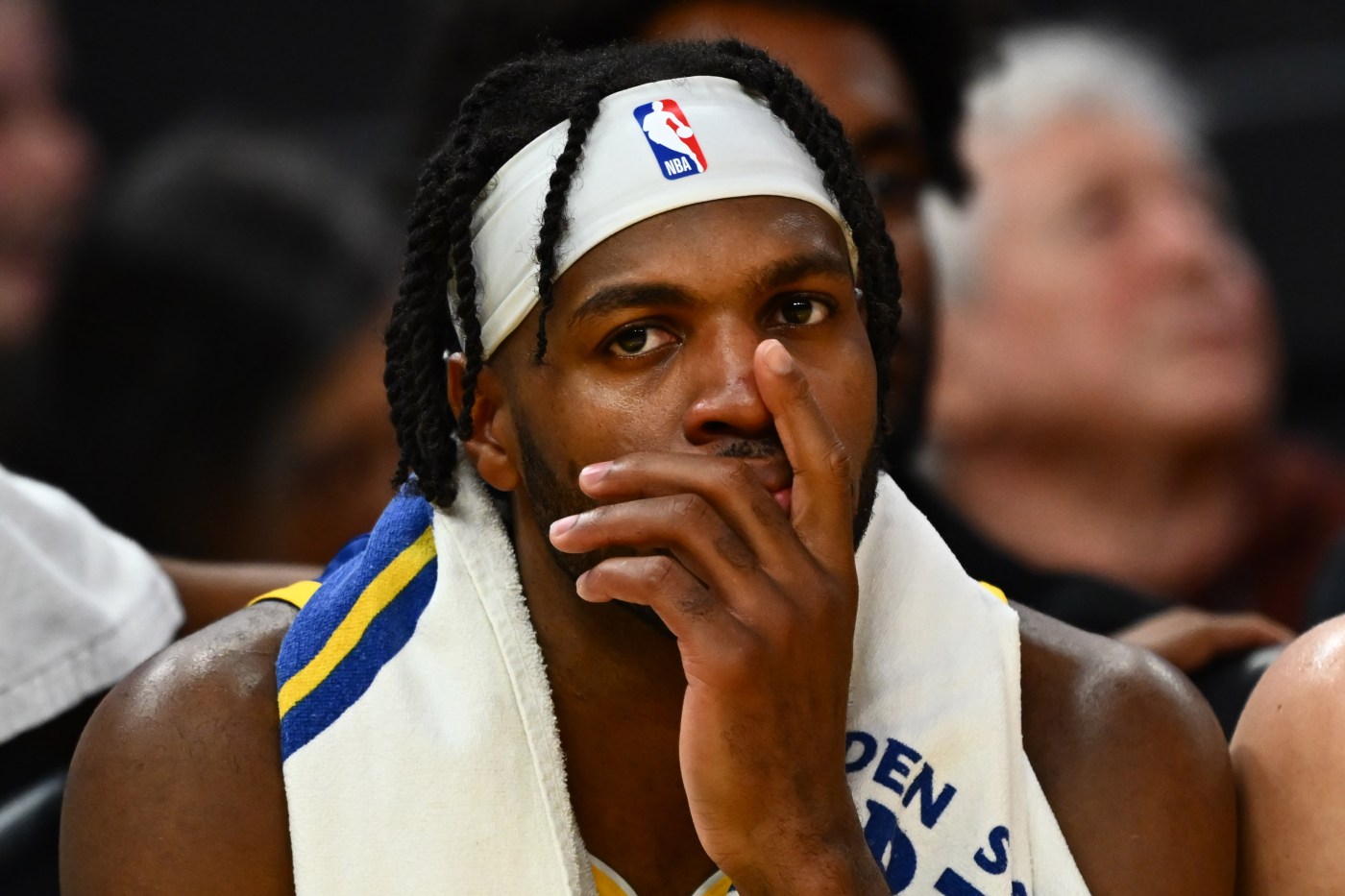 Warriors’ Buddy Hield has wardrobe malfunction in Game 1 vs. Timberwolves