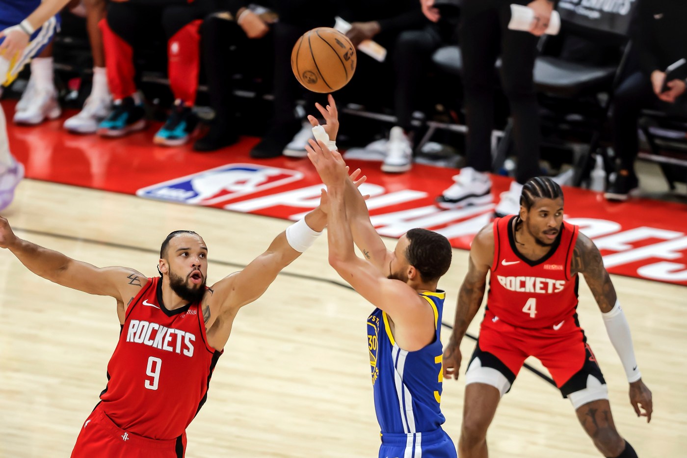 Why are Rockets not being called for hitting Curry’s thumb? NBA rules explained
