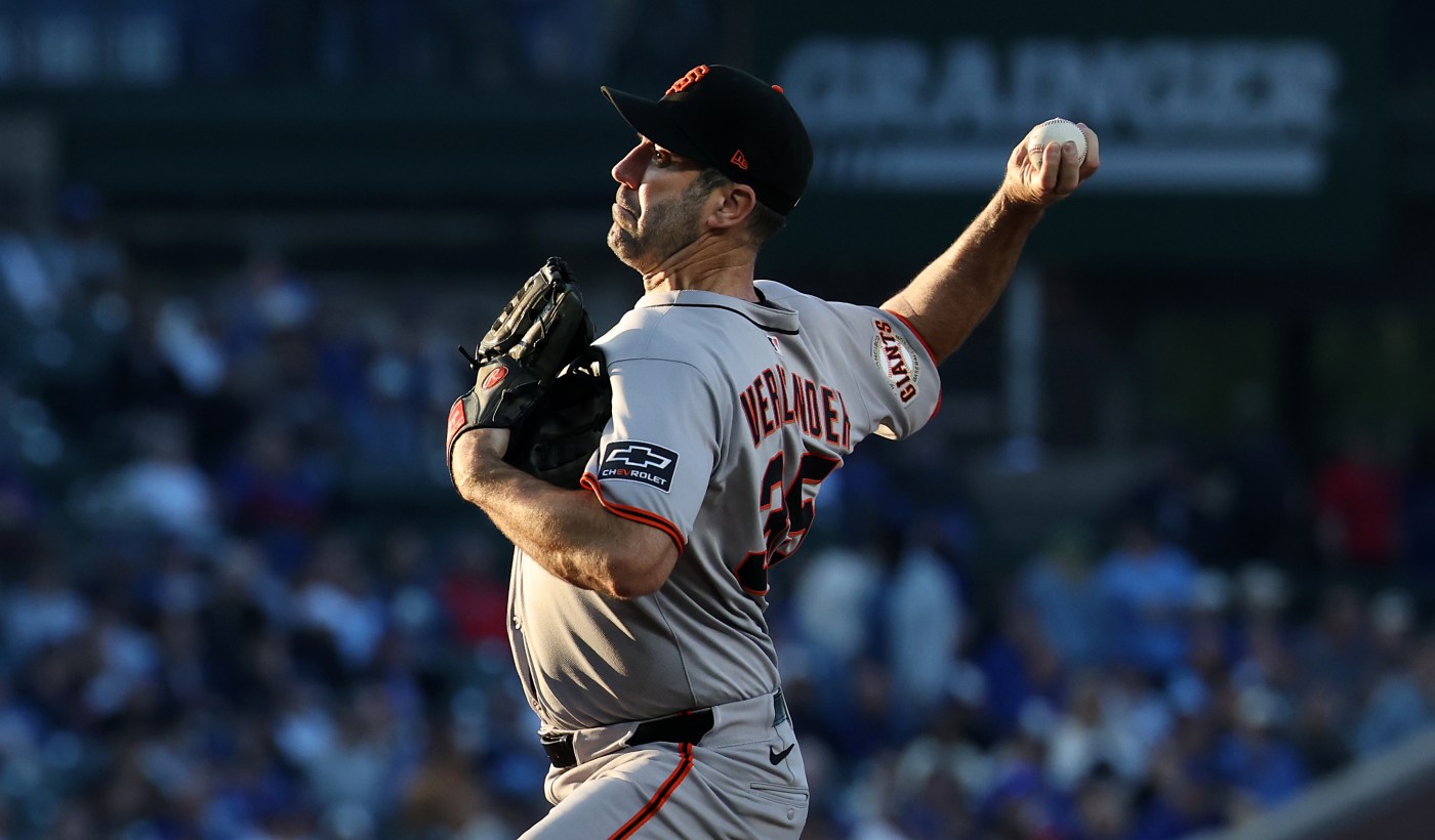SF Giants score nine runs in stunning 11th inning to shock Cubs