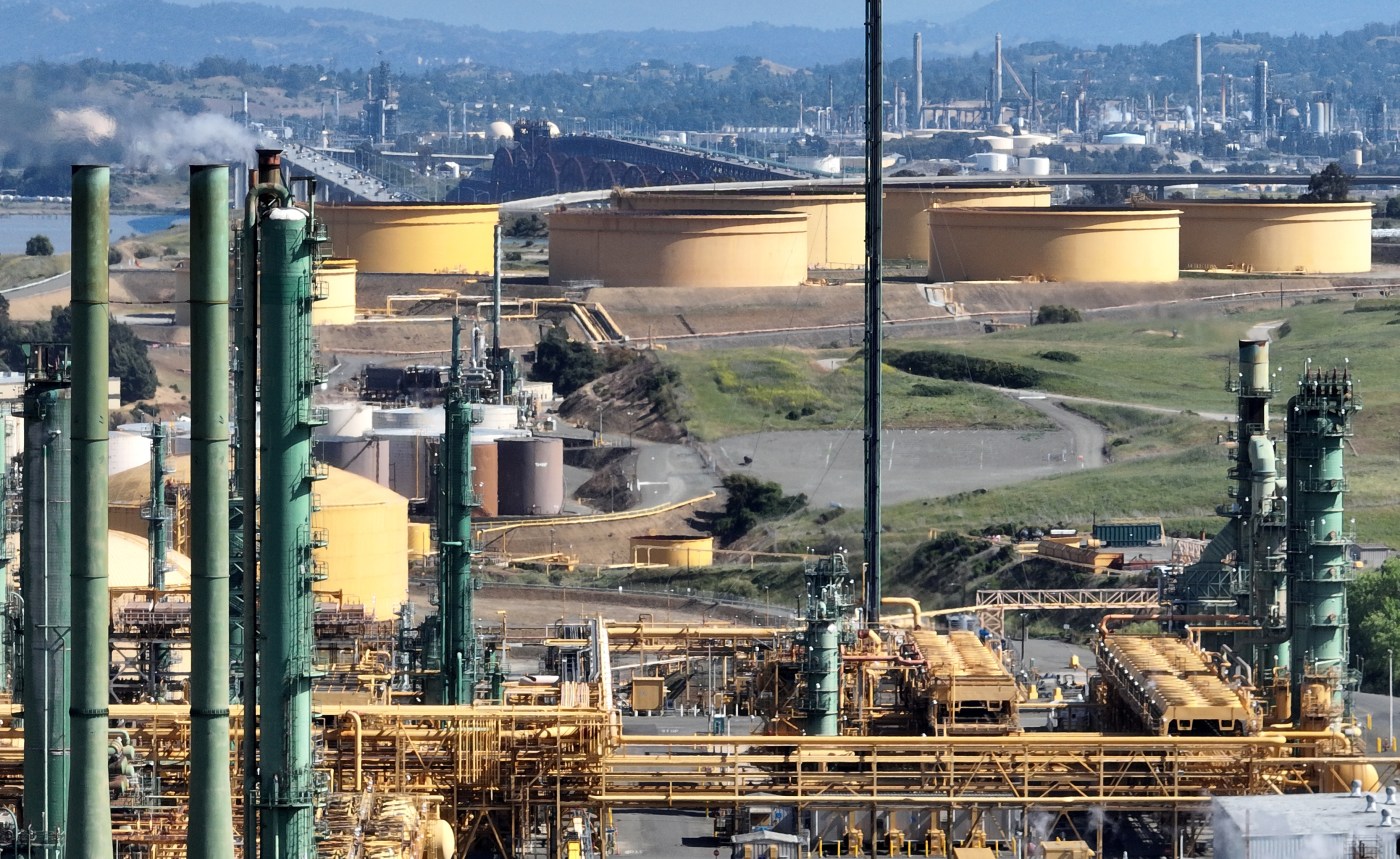 Bay Area gas prices rise as just one refinery remains