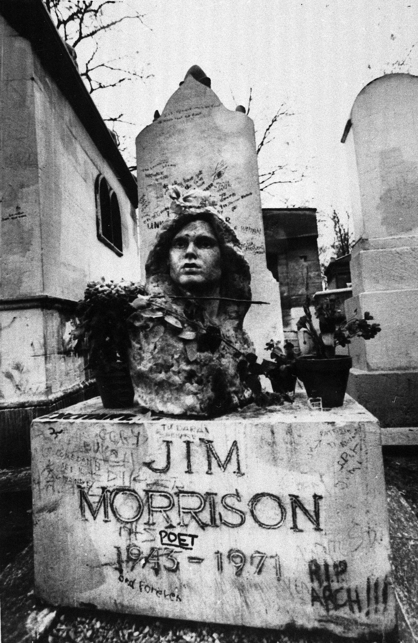 Jim Morrison bust stolen from Doors singer’s Paris grave in the ‘80s has finally been recovered