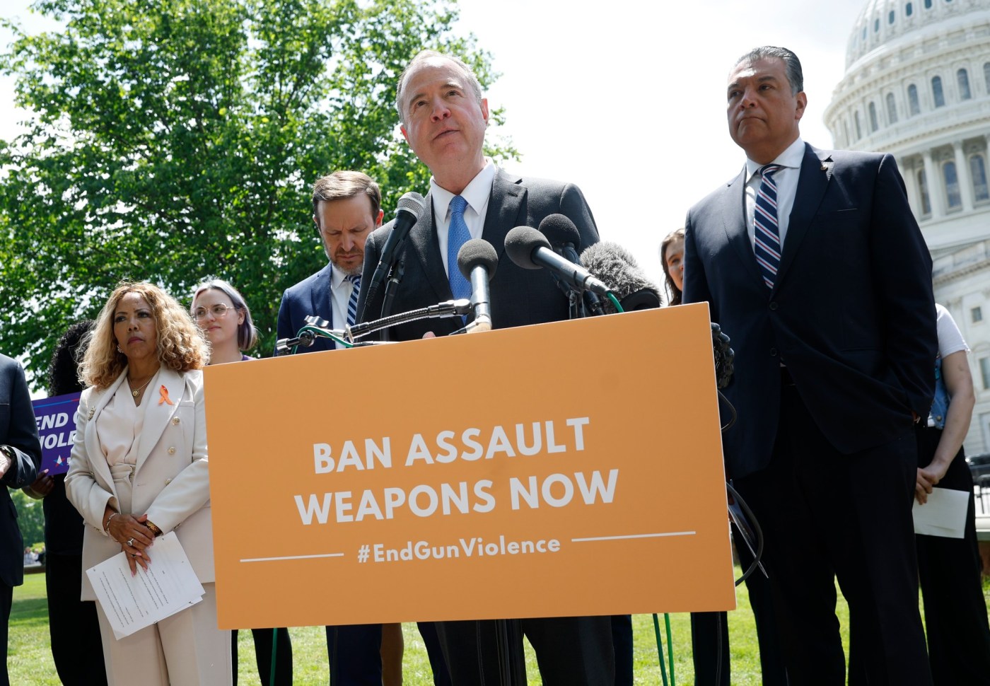 California’s US senators revive effort to ban assault weapons