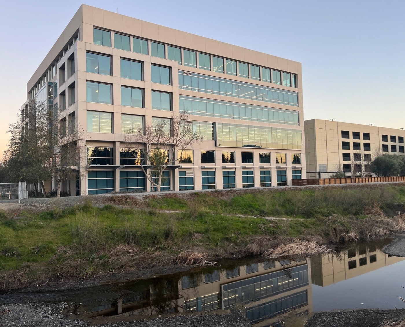Lender grabs control of big South Bay office building over failed loan