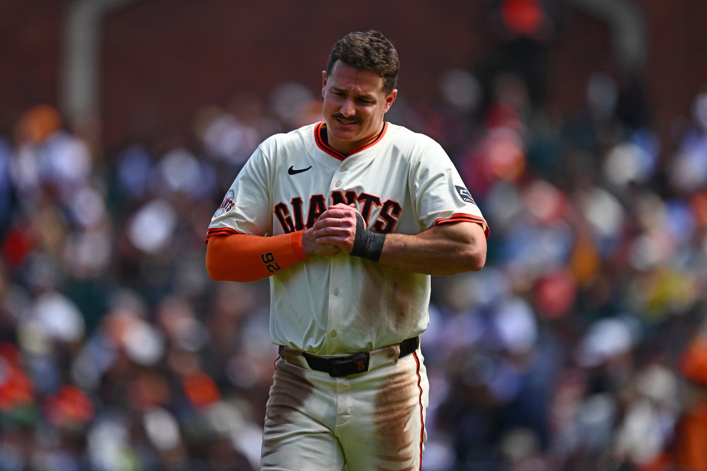 SF Giants place Gold Glover Matt Chapman on IL with hand injury