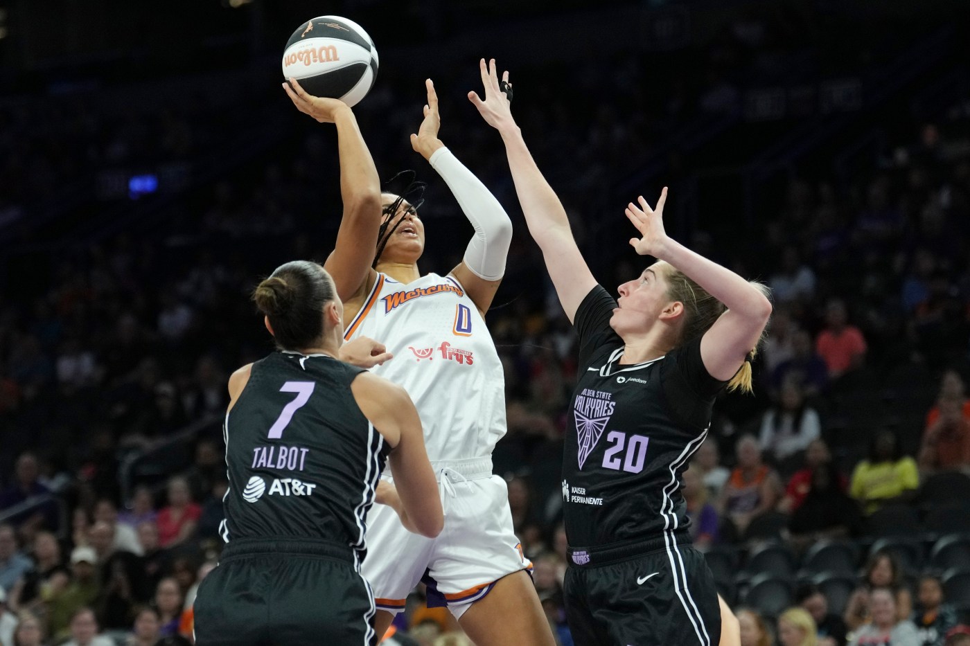 Valkyries collapse late in loss to Mercury in Phoenix
