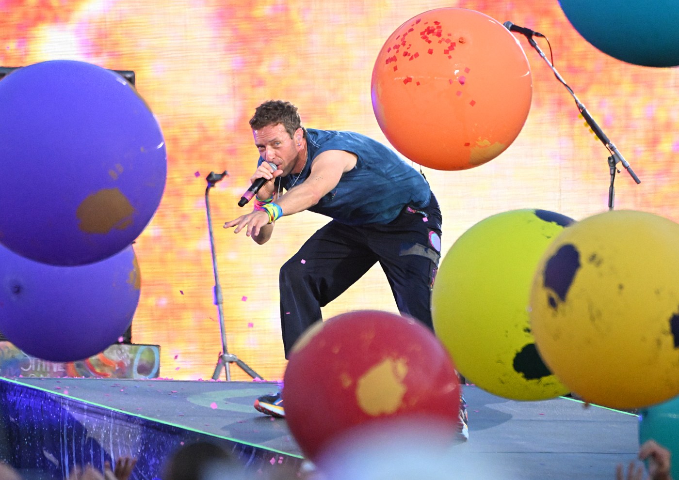 Review: Coldplay does something that had never been done before
