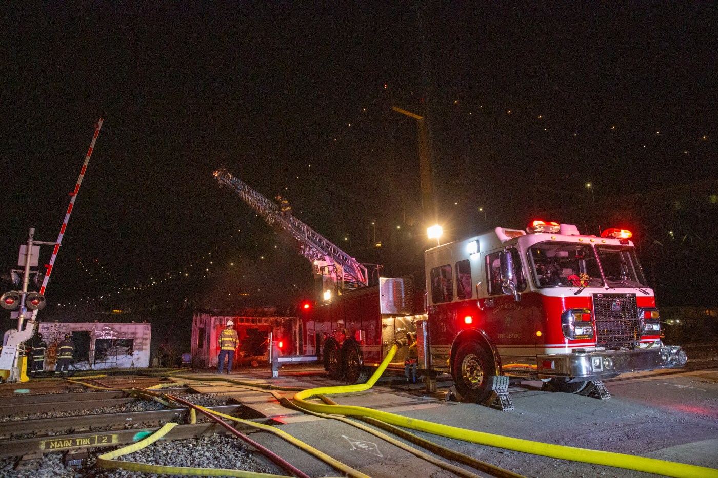 Overnight East Bay wildfire burns six acres