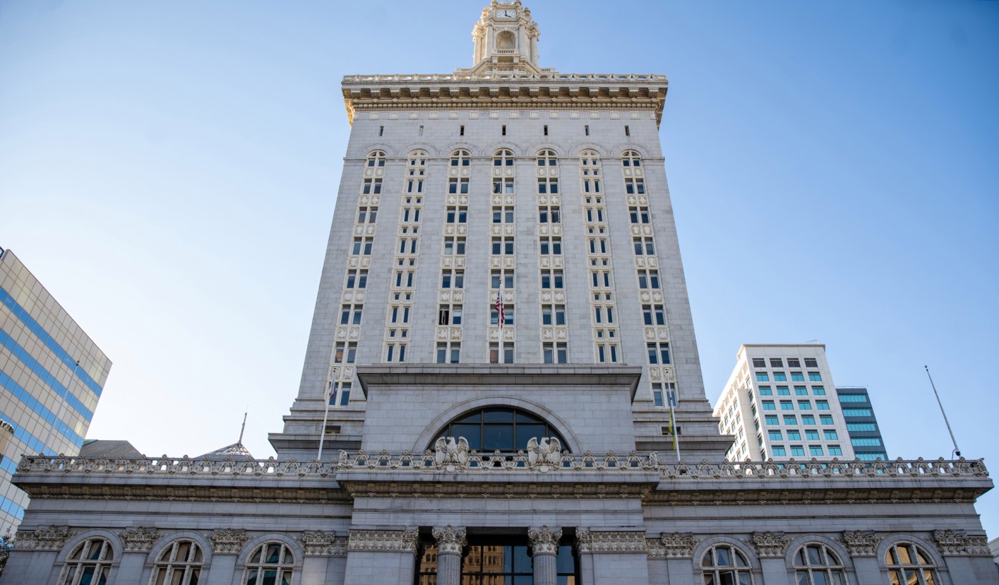 Oakland leaders punt painful spending cuts, approve budget earlier than usual