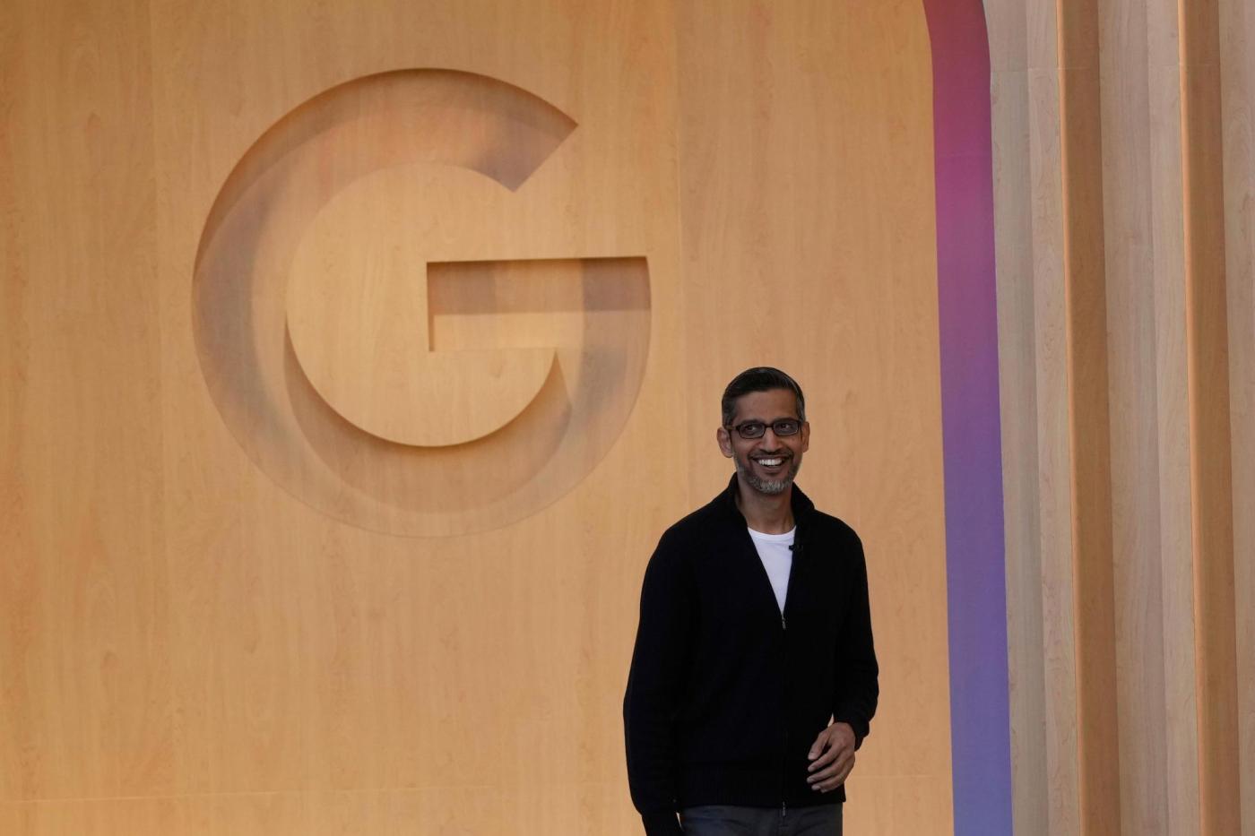 Alphabet CEO expects to keep hiring engineers as AI advances