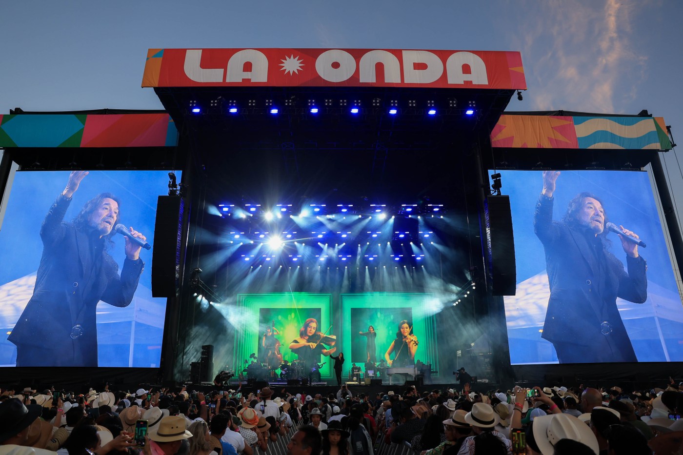 La Onda rises above ‘challenging times’ to celebrate Latino community