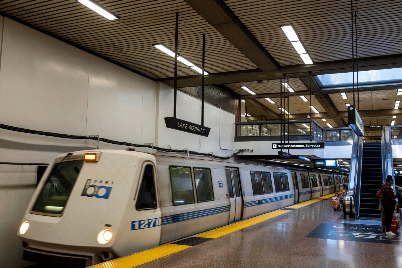 BART trains stopped between Richmond, Berkeley after emergency