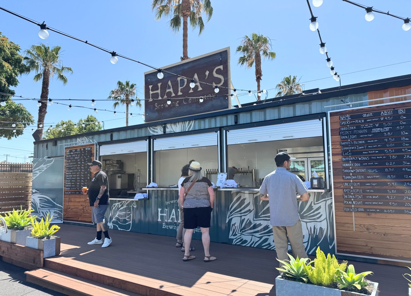 Colorful art, cold beer add life to San Jose’s new Creekside district