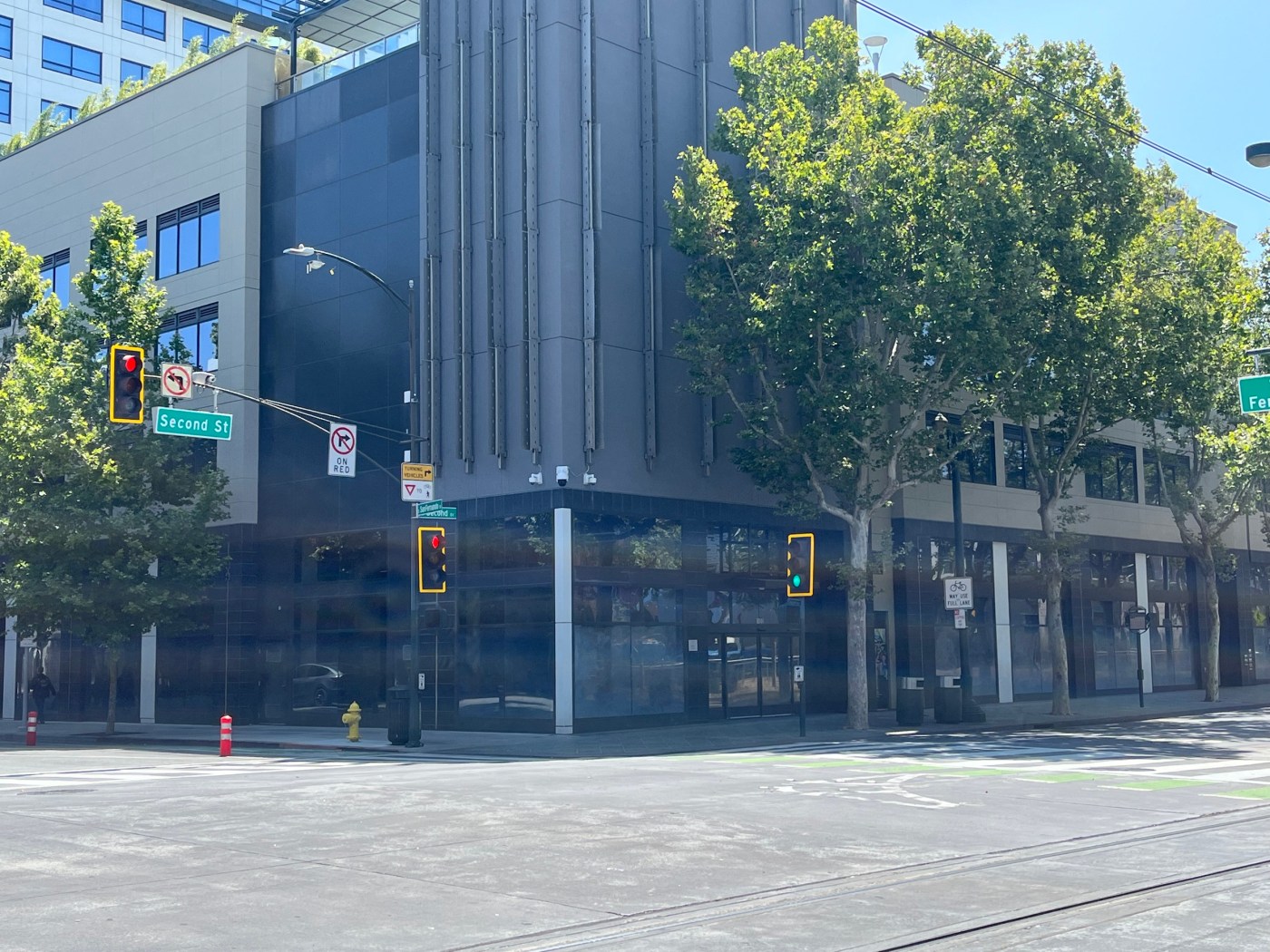 Former downtown San Jose Safeway site goes up for sale in tricky market
