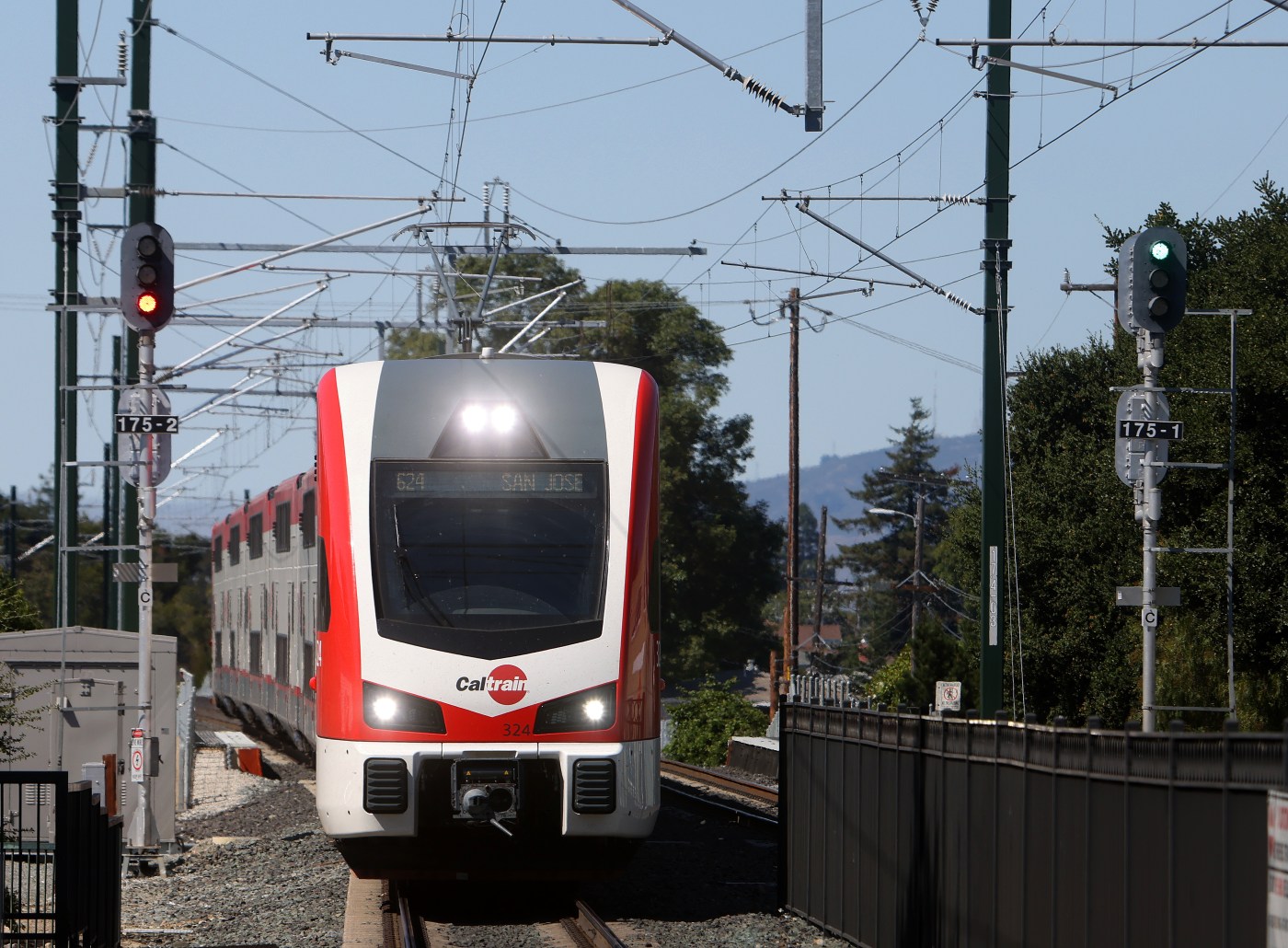 Caltrain to increase base fare by 25 cents