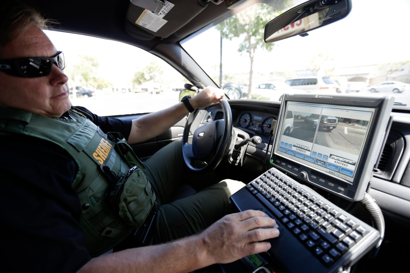 California police are illegally sharing license plate data with ICE and Border Patrol