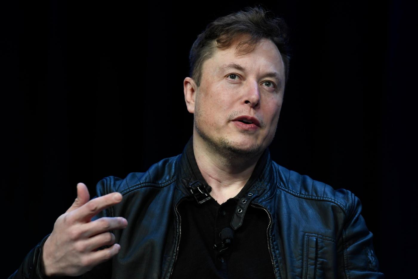 Elon Musk threatens to withdraw SpaceX capsule. Here’s what that would mean for NASA.