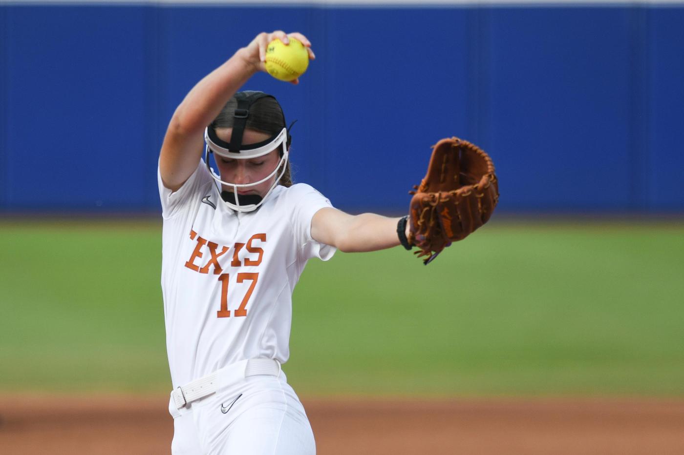 Texas beats Texas Tech 10-4 in decisive 3rd game of WCWS to win its 1st national championship