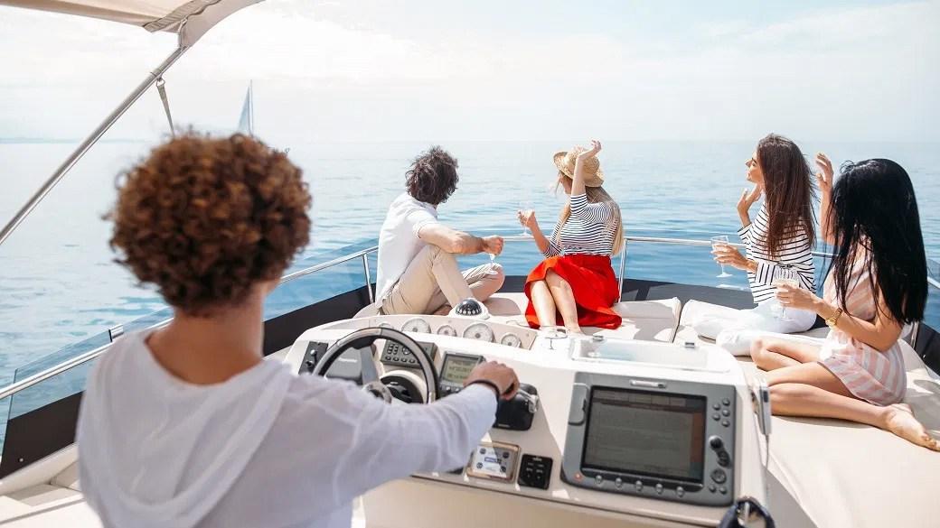 Top boat speakers for perfect sound on the water