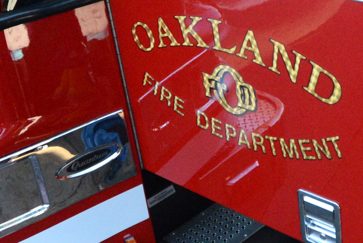 Crews battle two-alarm fire at East Oakland warehouse