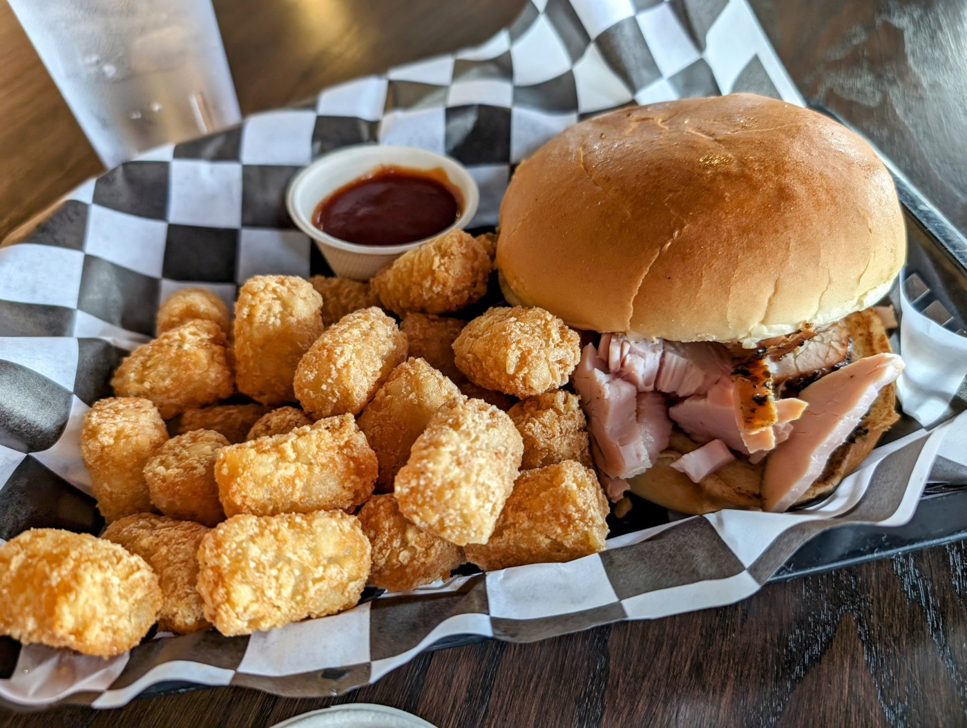 Breaking: Armadillo Willy’s BBQ abruptly closes all but 1 restaurant location