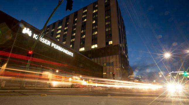 Oakland Kaiser campus on lockdown after police surround parking garage