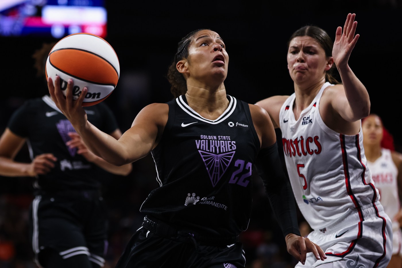 Valkyries survive Mystics’ comeback to notch road win, get back to .500