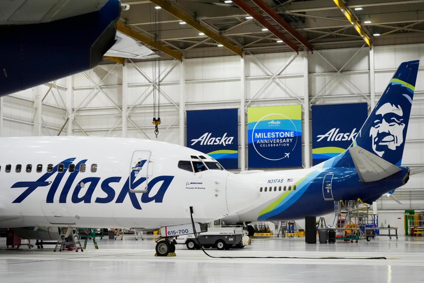 Alaska Airlines resumes operations after tech outage grounds all flights