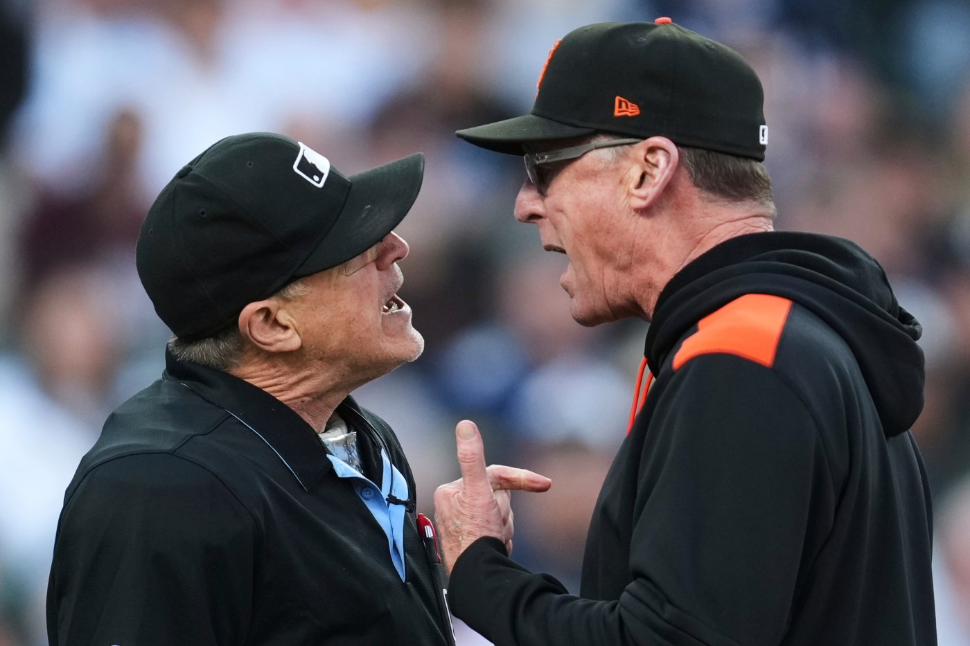 Despite recent slide, SF Giants pick up Melvin’s contract option for 2026