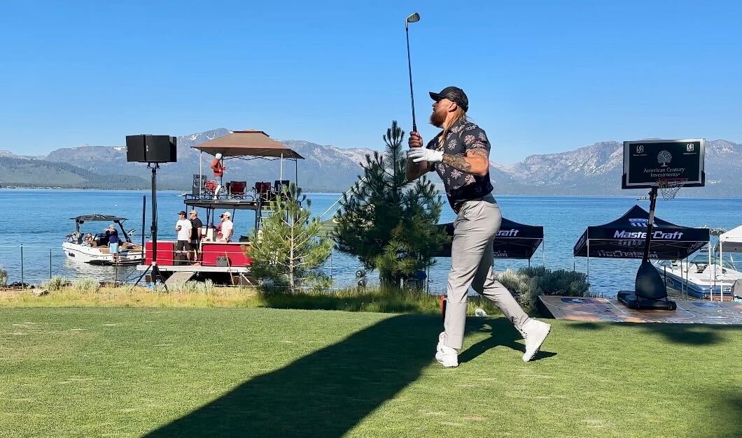 49ers’ George Kittle is immediate crowd favorite in ACC celebrity golf debut