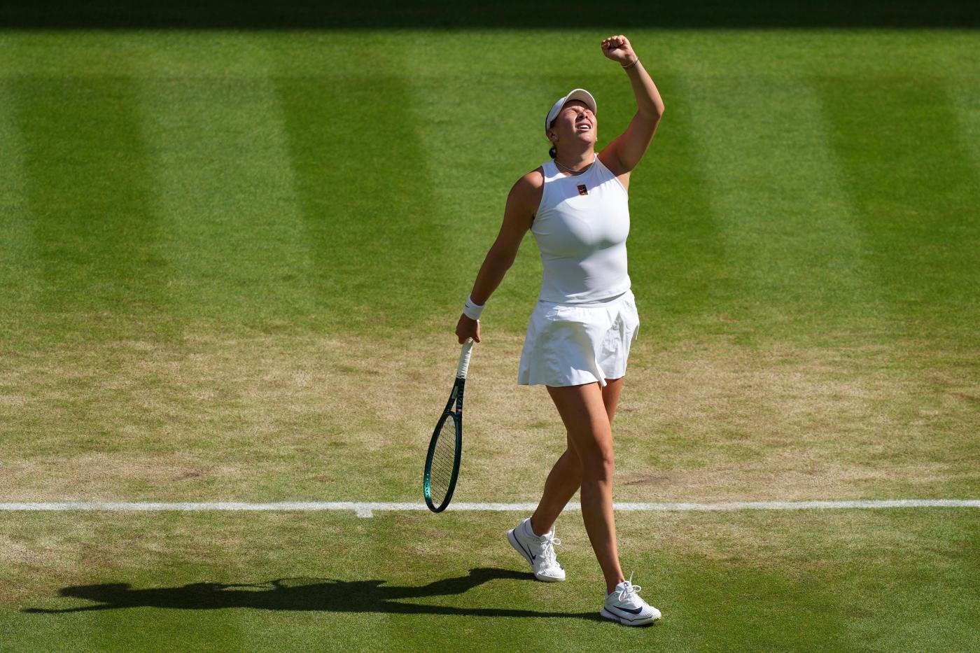 Amanda Anisimova upsets No. 1 Aryna Sabalenka at Wimbledon and faces Iga Swiatek in the final
