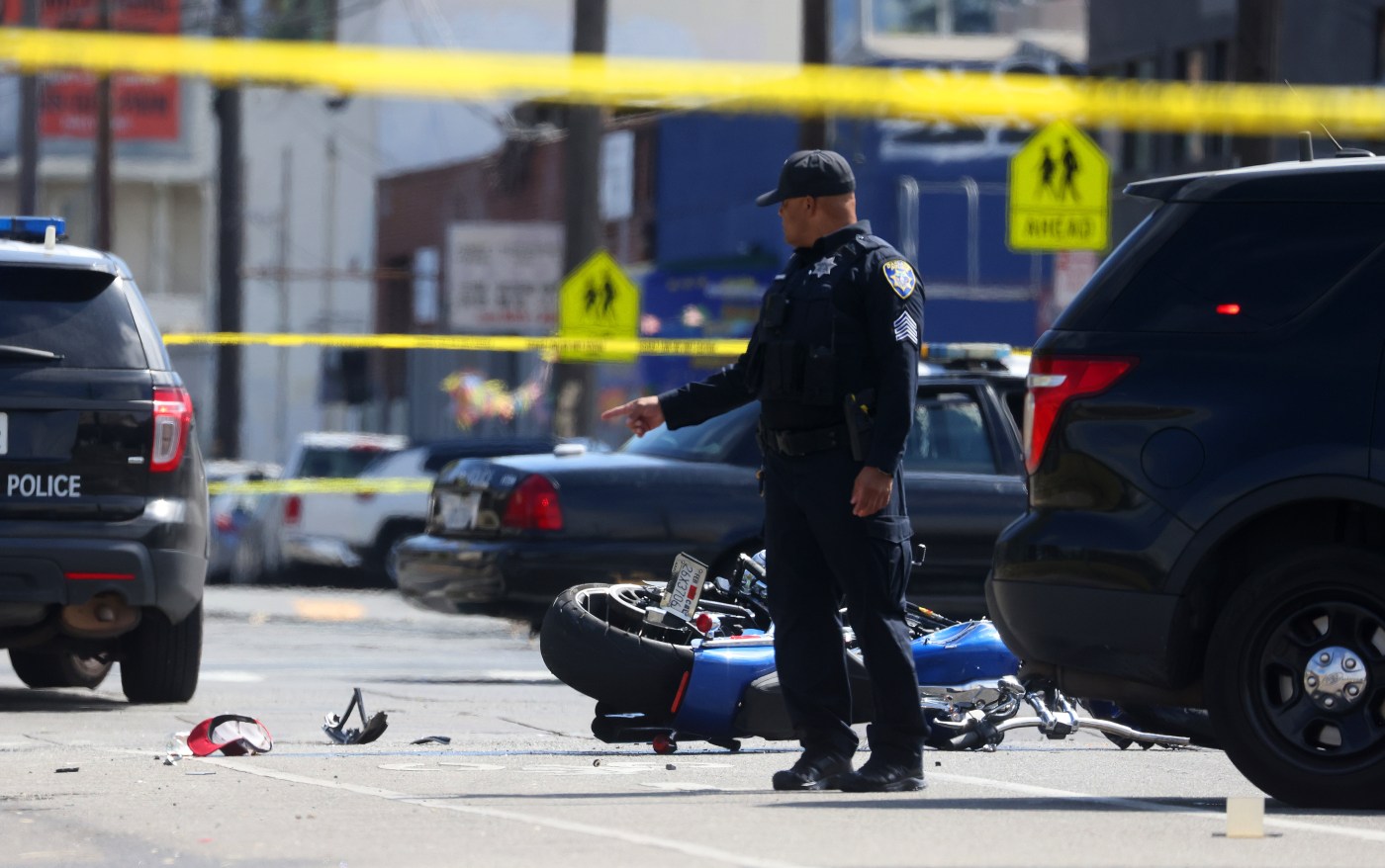 Motorcyclist dies in Oakland collision